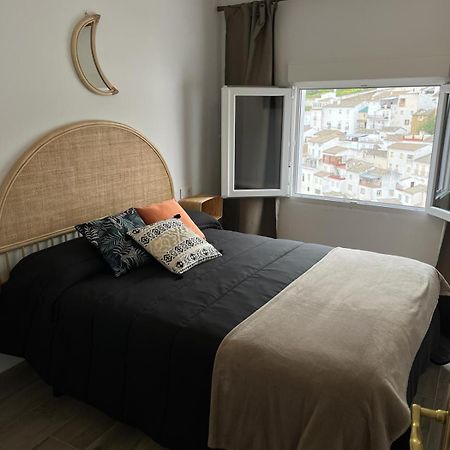 Apartamento El Patio. Setenil De Las Bodegas Luaran gambar